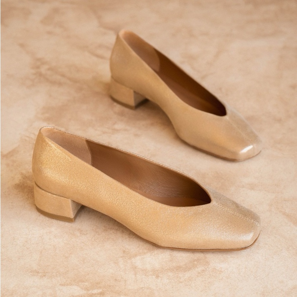 Bobbies Zelie Pumps